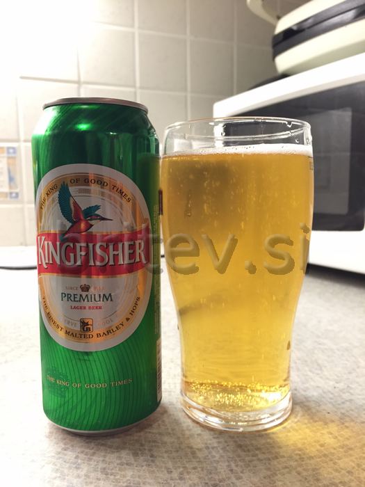 Kingfisher premium lager 5% www.britev.si.jpg