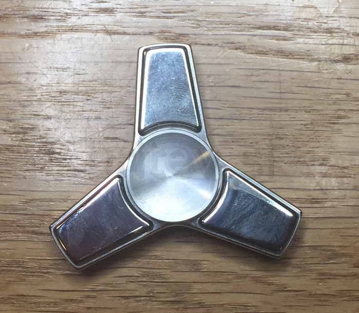 tri-spinner @ www.britev.si.jpg