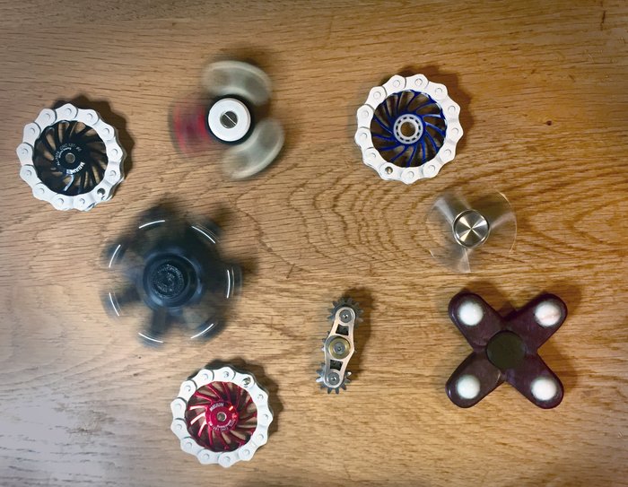 fidget spinners @ www.britev.si.jpg